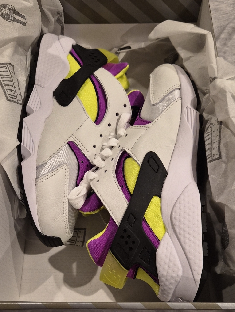 NIKE AIR HUARACHE Sneakers Womens New In Box EU38.5/US7.5